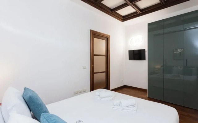 Rental in Rome Vicolo Trevi Apartment