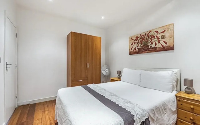 Splendid 3 Bedroom Apartment Kings Cross
