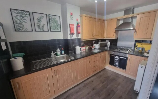 Ladysmith Complex - 8 Bedrooms