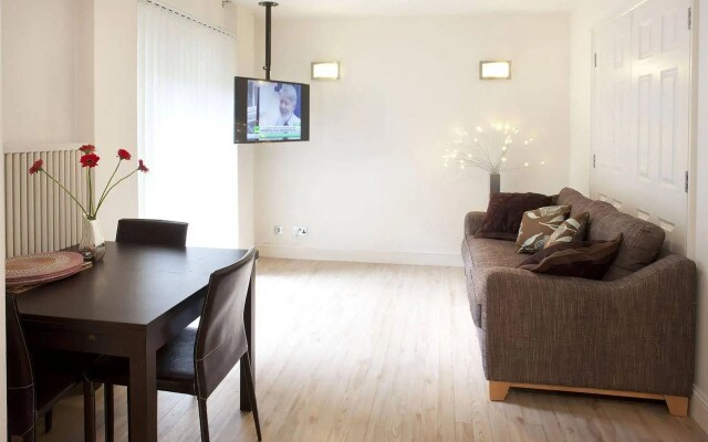 Piccadilly Circus Apartments