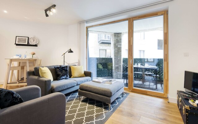 The Shalfleet Drive Apartment - ATN