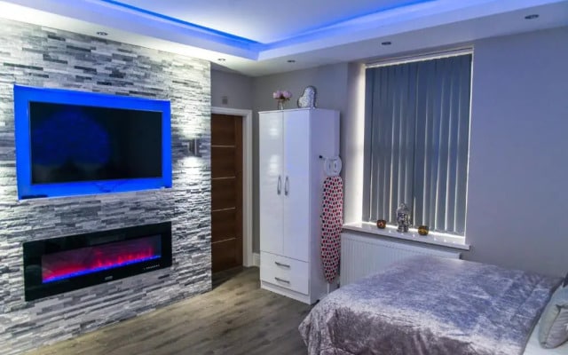 Aphrodite Suites Huddersfield