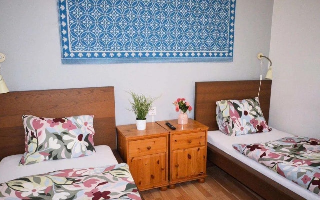 Travel & Joy backpackers