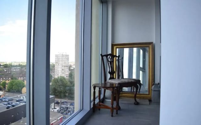 Apartment With River And City Views