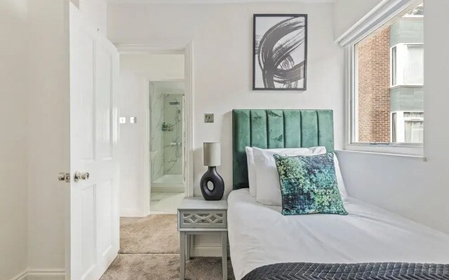 Stunning South Kensington House With 4 Bedrooms
