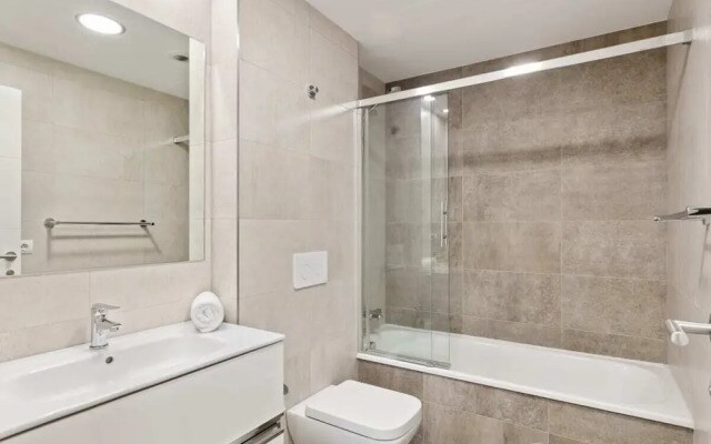 Stunning 2 Bed Apt, Sleeps 6 nr Adelfas