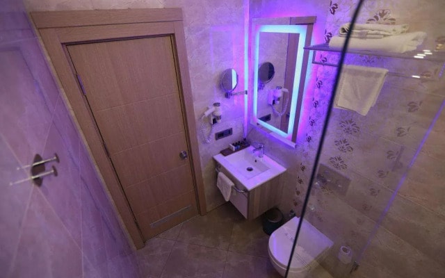 Restwon Suit Hotel