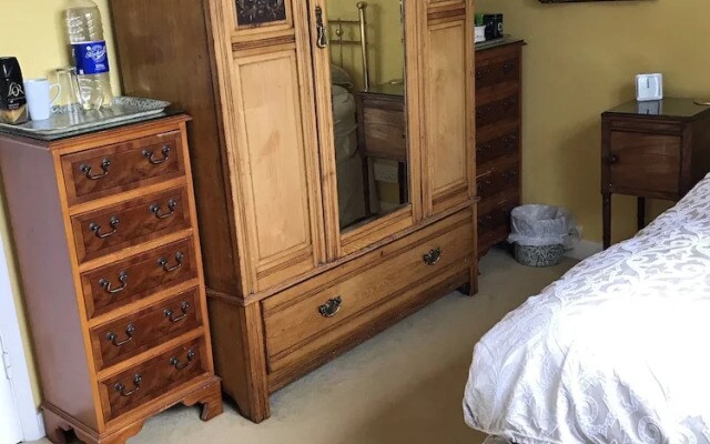 Lolas Bed And Breakfast