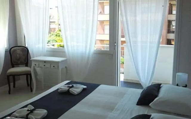 Villa Venice Movie