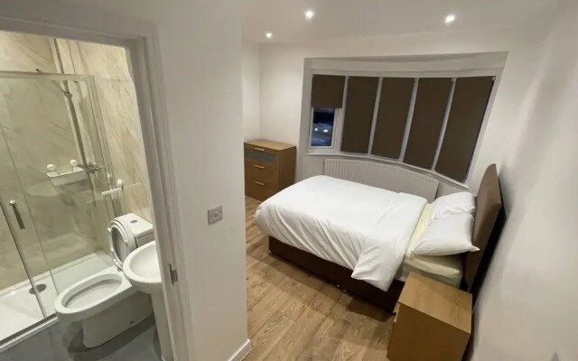Beautiful 6 Bed House in Bexleyheath