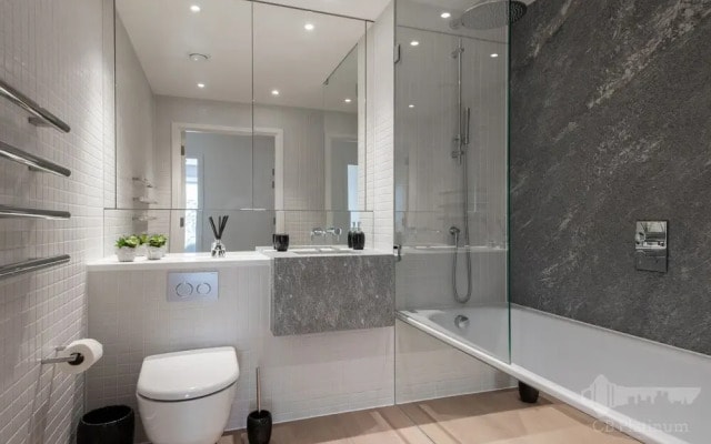 Platinum Apartment next to O2 Arena