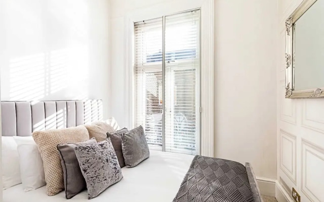 Stylish Apartment In Leafy Richmond