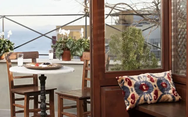 Hotel Empress Zoe