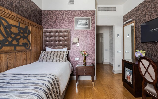 Отель Eurostars Metropole