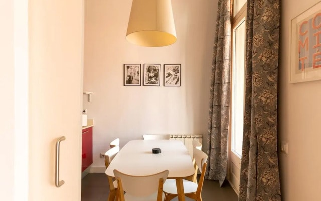 Designer s Three Bedroom Apartment With Terrace