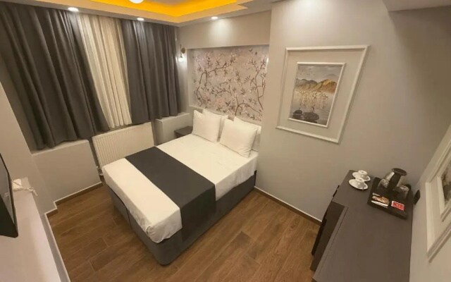 City Hotel