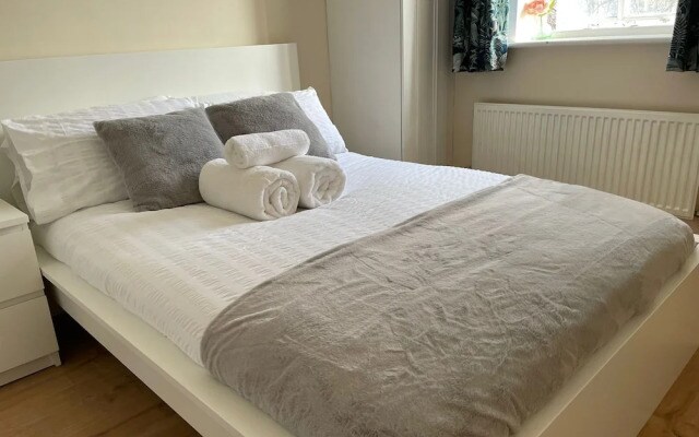 Cozy 1Br Flat Near Uel Campus Beckton/dlr/parking