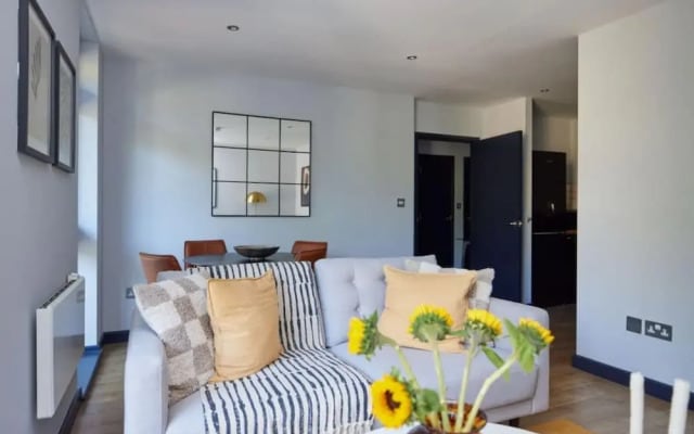 The Whitechapel Place Stunning 2bdr Flat With Balcony