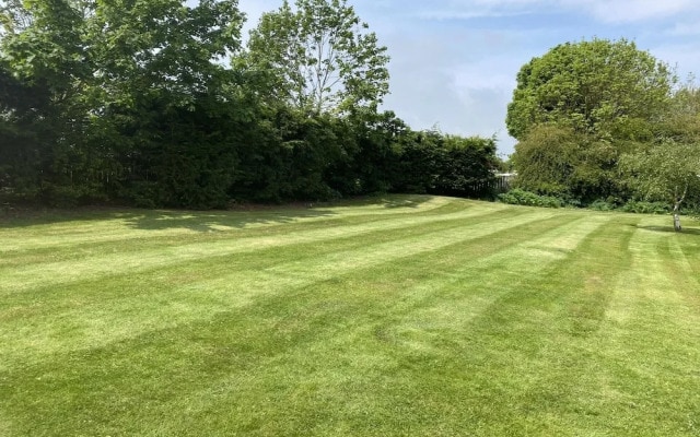 Cottage - Sleeps 4 - Dog Friendly - Parking