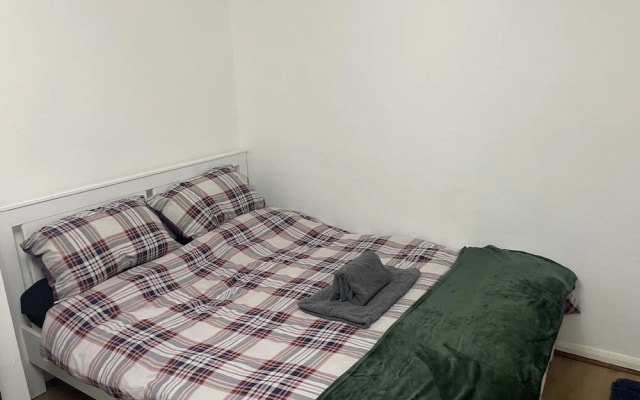 Great 5-bed Wembley Home 25min From Central London