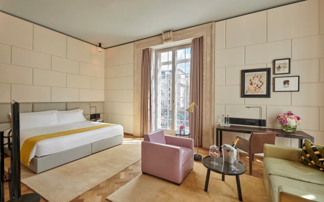 Hotel Cafe Royal, London