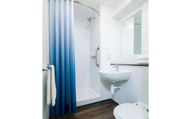 Travelodge Heathrow Heston M4 Eastbound