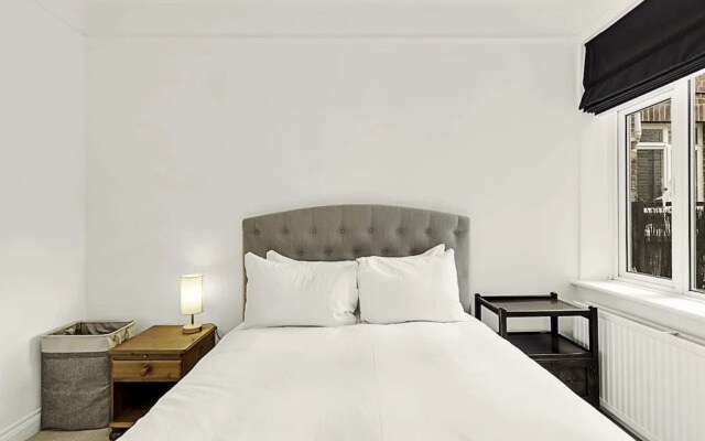 Beautiful One Bed Garden Flat In Parsons Green