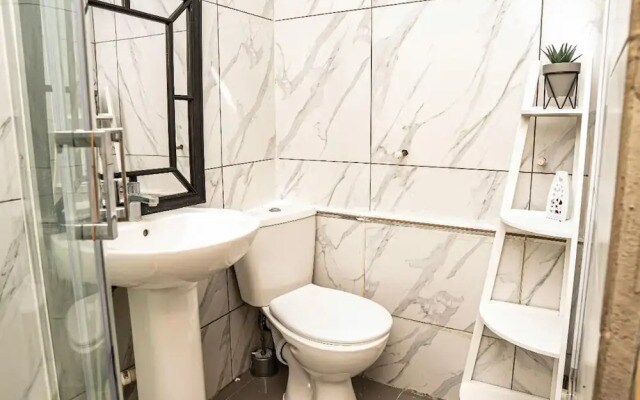 Luxury Studio Flat in London
