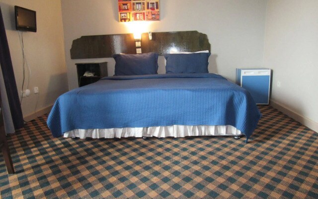 Airport Inn Hotel