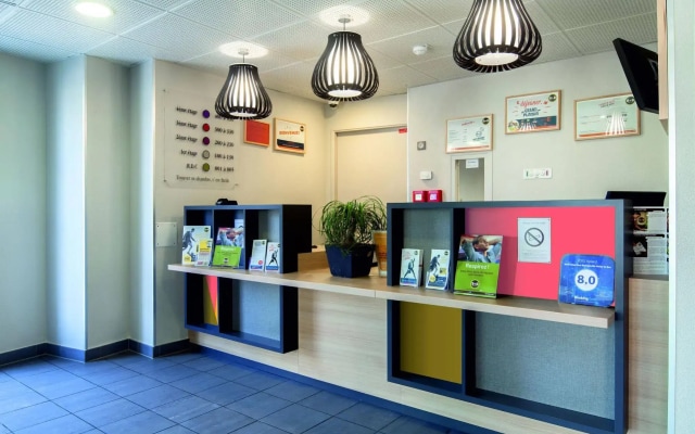 B&B HOTEL Paris Romainville Noisy-le-Sec