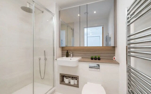 Madika Homes Stunning 2-bed Apartment in Colindale