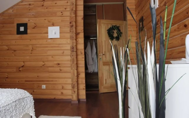 Crocus Art Hotel