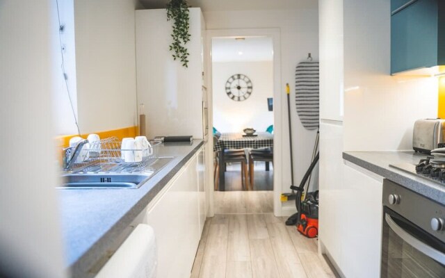 Perfect for Contractors 4-bedrooms Sleeps 7