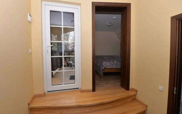 Monika Apartments
