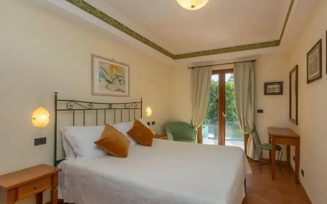 Apartment in Roma by Marco Simone Golf