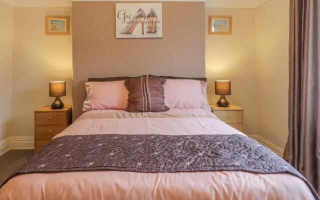 Cosy Coast Cottage