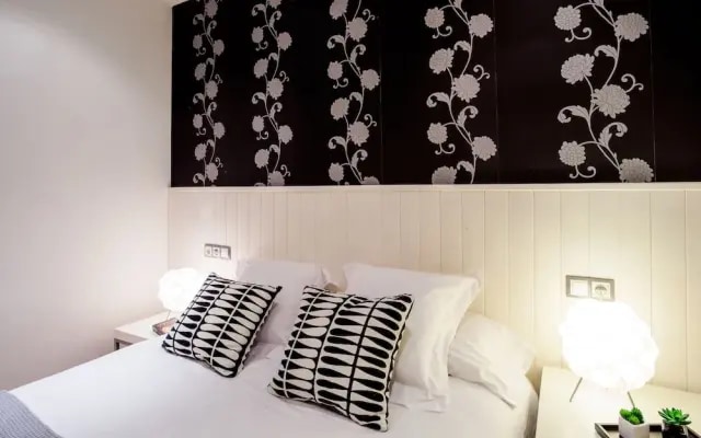 Feel at Home Gran Via Apartments