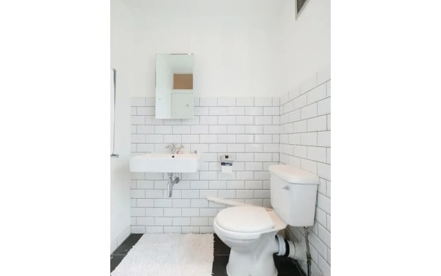Beautiful, Bright and Spacious Flat for 4