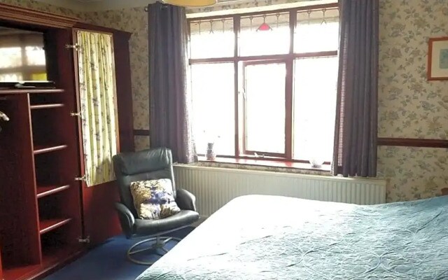 Hollingworth Lake Guest House