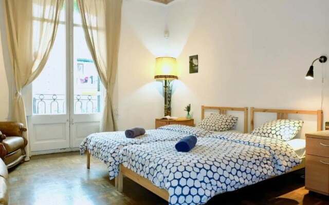 Grand Central Apartment