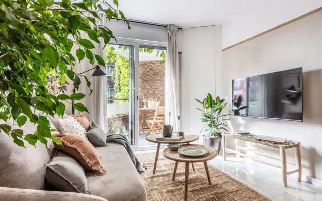 Sabina - 1 Bedroom and Terrace in Almagro