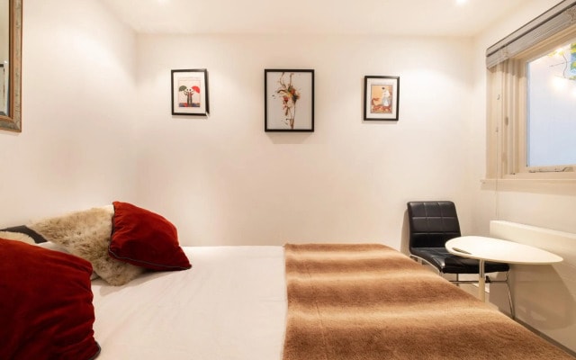 Niru 5-Star Hidden Secret on Earl's Court