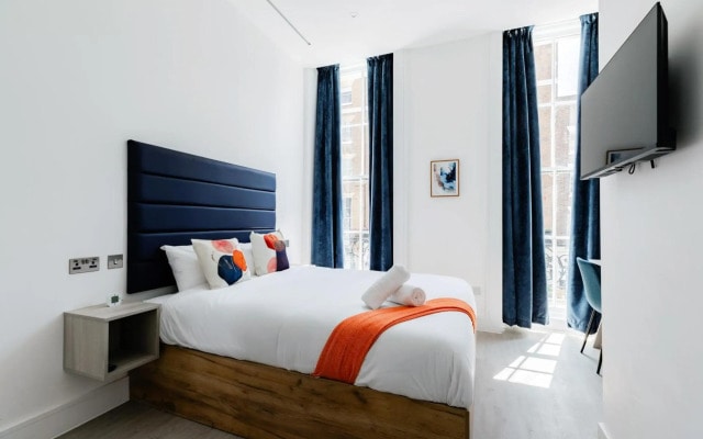 Boston Court Hotel