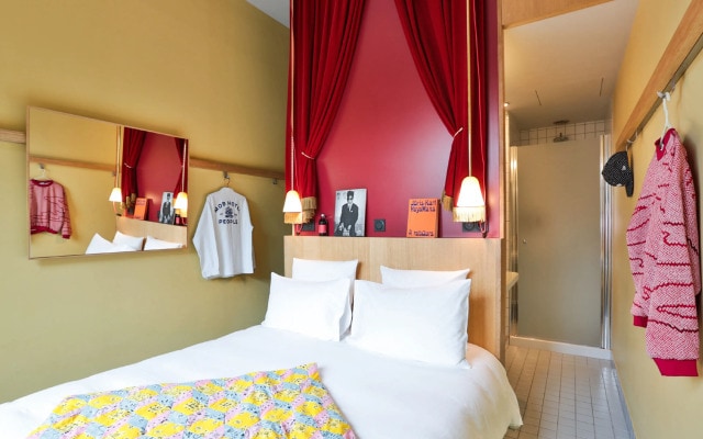 Mob Hotel Paris les Puces
