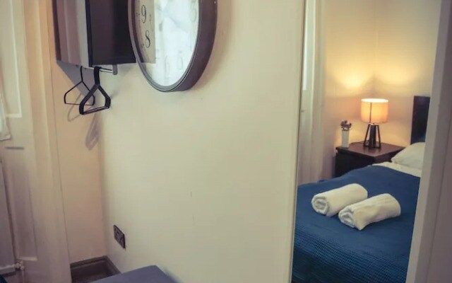 Warren st Apt