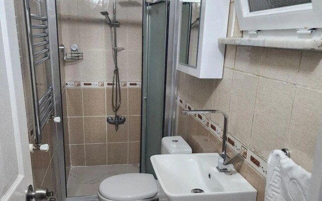 Aram Kerasi Rooms