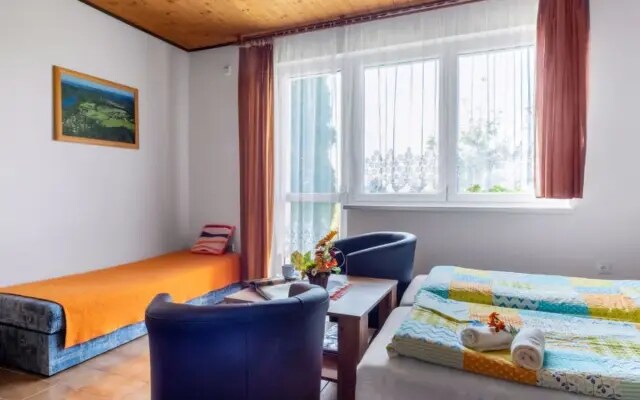 Apartment Rabyně Slapy 28604