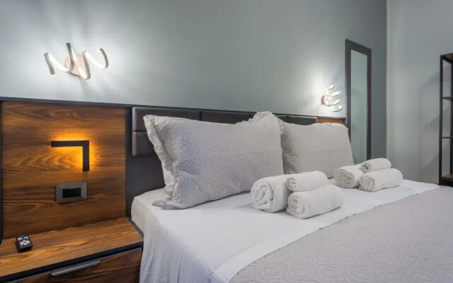 Aurelia Garden Suite
