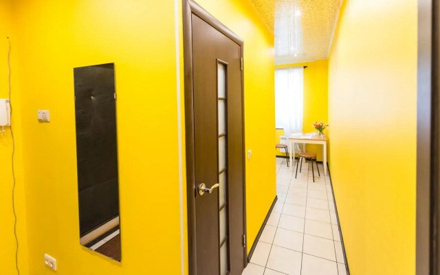 Погостим на улице Комарова 8
