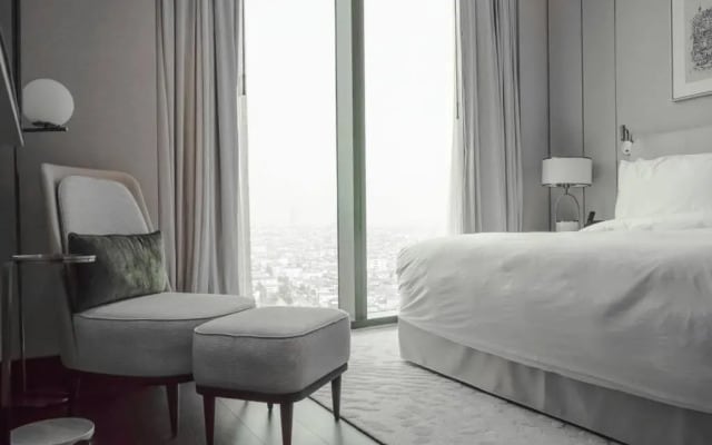 Serviced Luxurious 3+1 in Address Emaar Square